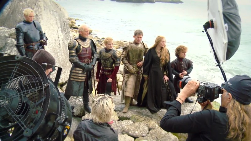 vanityfair_cover-photo-shoots-behind-the-scenes-of-our-cover-shoot-with-the-cast-of-game-of-thrones