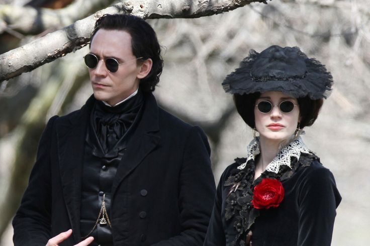 the-first-crimson-peak-teaser-trailer-is-here-and-it-is-epic-image-via-www-gotchamovies-com