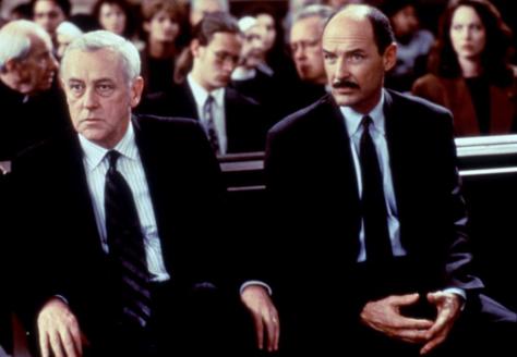 John Mahoney and Terry O'Quinn in Primal Fear